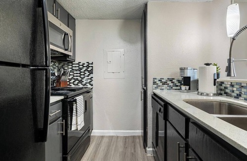 North Arlington Apartment | Landing | Beautiful 1BD, Pool
