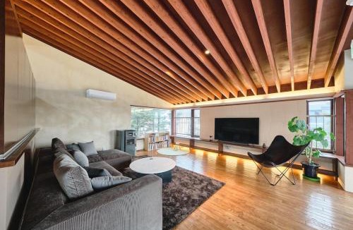 Chuo-ku Villa | Luxury 243m2 Private Villa Sauna 12 Guests