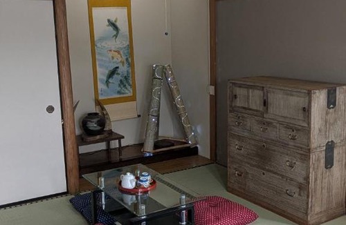 Ome House | Mettaguesthouse慈しみの宿