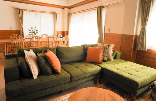 Togo-cho Apartment | 民泊 vacation rental "Seto Mori Lodge" Perfect for family trips sleeps up to 12 parking for 3 cars 15 minutes to Ghibli Park close to Nagoya Dome Toyota Museum and Toki Premium Outlets