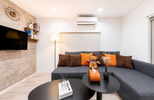 Higashitateishi House | Near Skytree and Asakusa | Up to 10 guests | Entire house rental | 3 bedrooms | 9-minute walk from the station | 5 beds | High-speed Wi-Fi