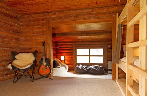 Niseko Hostel | Niseko Backcountry Lodge - Hostel