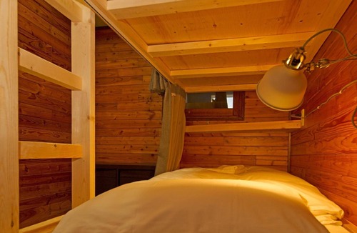 Niseko Hostel | Niseko Backcountry Lodge - Hostel