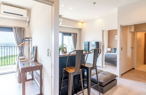 Gushi Hotel | Nonsmoking Family room Weekly Parking guaran/Naha Okinawa