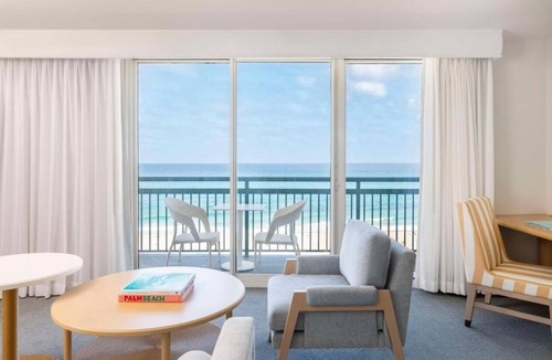 Singer Island Hotel | Oceanfront Retreat | 1 Unit | Onsite Pool & Dining