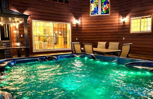 Kisami Villa | OceanWood Villa ファミリーやグループに最適 吉佐美大浜徒歩12分 広々220平米貸切ヴィラ 温水ジャグジー付 ペット可