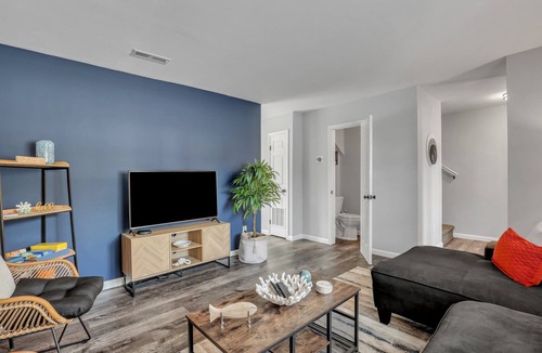 Charleston House | Pre filled title