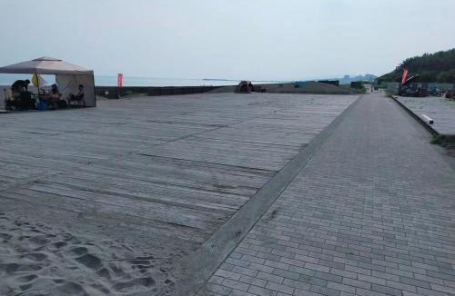 Chigasaki Apartment | Private House near Kamakura - 10 Min Walk to Beach - Free Parking & Fast WiFi