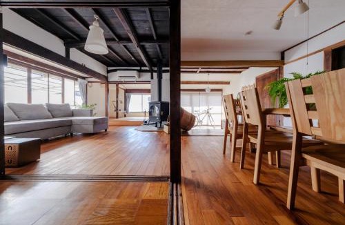 Okaya Apartment | Private traditional Japanese house,貸切古民家,最大9名,信州発酵の宿,ペットOK, 薪ストーブ