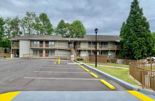 Clayton Hotel | Quality Inn & Suites Mt Chalet