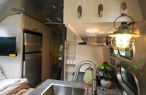 Higashiomi RV Rental | Room only Bring your own meals Trailer house /Higashiomi City Shiga