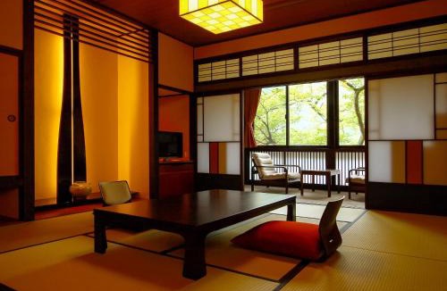 Tonami Hotel | Sanrakuen