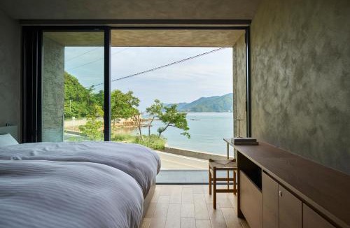 Enoura Hotel | Seaside Villa SEEN Shallow Sea