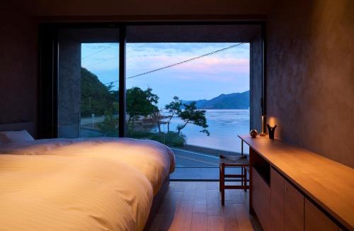 Enoura Hotel | Seaside Villa SEEN Shallow Sea
