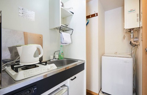 Nishi-Shinjuku Apartment | Shinjuku 202 for 2 peoples, private toilet + small kitchen
