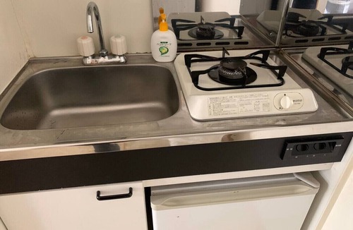 Nishi-Shinjuku Apartment | Shinjuku 202 for 2 peoples, private toilet + small kitchen
