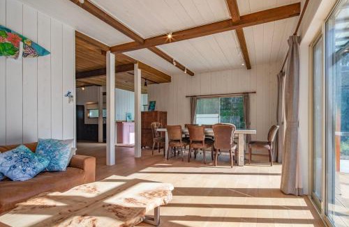 Kakisaki House | Sotoura Sunrise Cottage 30m from Beach