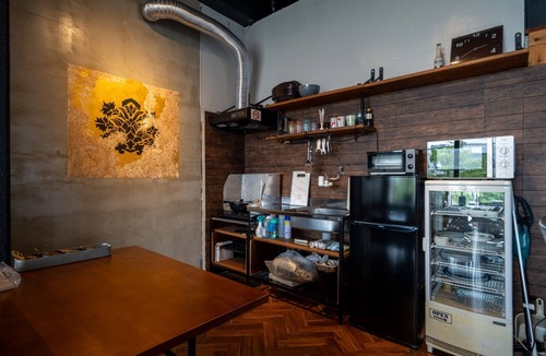 Awase Apartment | Spacious adult oneroom apartmentup to 7 people f/Okinawa Okinawa