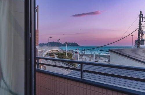 Fujisawa Villa | Spacious Shonan Beach Villa 2-min walk to Beach, near Enoshima Island & Kamakura access, Kala's Blue Crush at Kugenuma Kaigan