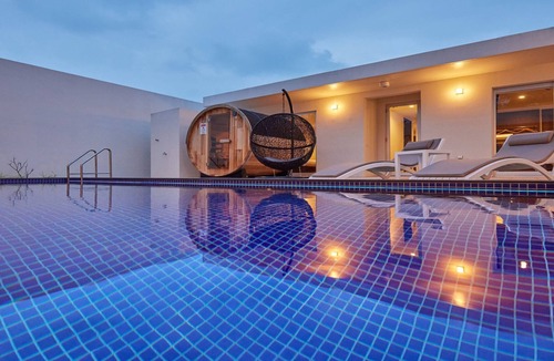 Shinzato Villa | The Pool & Sauna Villa MOTOBU