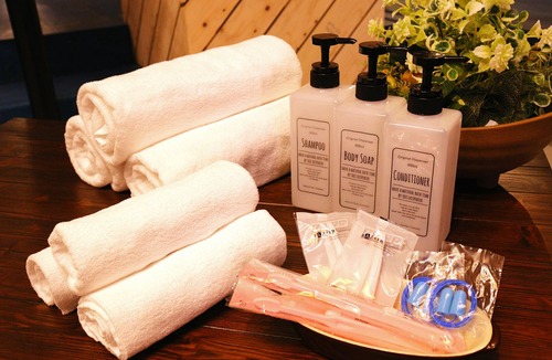 Shiogami Cho Hostel | Travel&Book Hotel Hulaton Cabin Takamatsu - Hostel