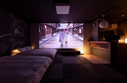 Kanazawa Apartment | Tsuzumi Suite - Private Cinema & Immersive Stay in Kanazawa
