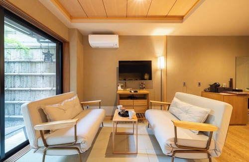 Shimogyo Hotel | Twin room with courtyard/Kyoto City Kyōto