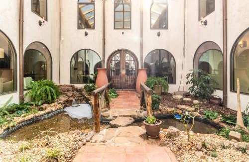 Marietta House | Villa Flora