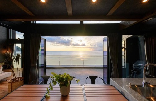 Usami House | VILLA IZU Zessei