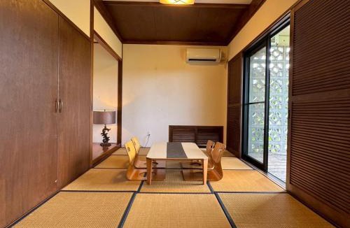 Nakasone House | Villa Nakijin COCONUT JUNGLIA Okinawa