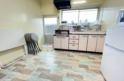 Nasushiobara House | Within a 10-minute walk from the Shinkansen station (Nasushiobara Station), the inn is sunny and has a sunken kotatsu for relaxing! Convenience stores and a supermarket are within a 3-minute walk!