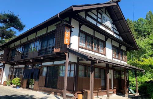 Togakushi Hotel | Yadoya Shiroganeya Limited to one group per day (2 to 8 people) Fully booked traditional building inn Traditional culture experience