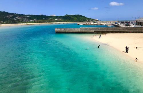 Ojima Island Villa | ZZOKIAI Premier Ou 奥武壹号A棟 奥武岛上能看见海的新建一户建 走到海滩只有1分钟 only 1 min walk to the beach