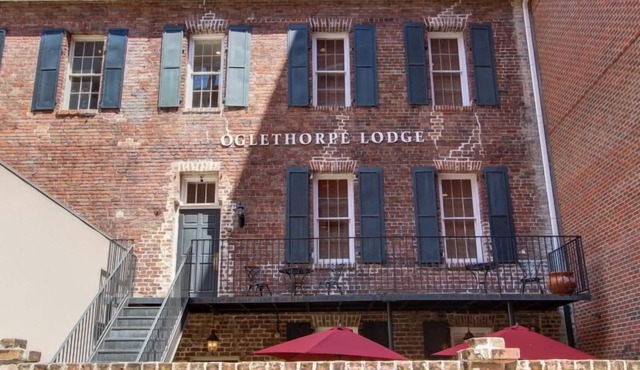 1bd, 1.5ba Historic District and River Front-Walk to Everything! in Savannah