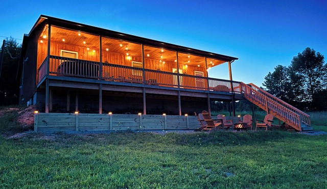 5 Mi to Old Man’s Cave/Hot Tub + Views in Rockbridge