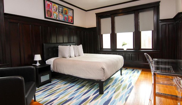 A Stylish Stay w/a Queen Bed, Heated Floors. #17 in Brookline