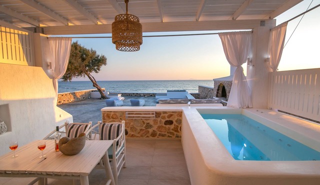 Aegean Melody Suites in Santorini