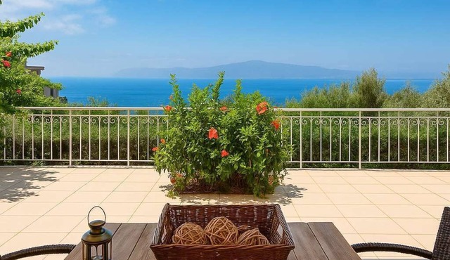 Aigli Fully Equipped Getaway - Seaview Lux Retreat in Kalamata