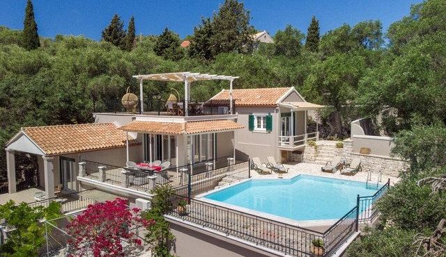 Angouletta Villa - Three Bedroom Villa, Sleeps 6 in Longos