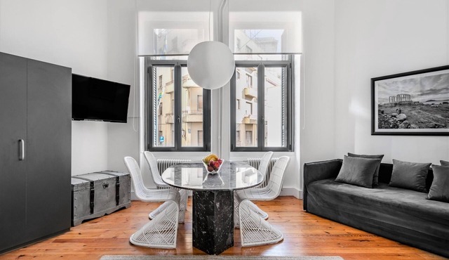Art Pantheon Superior Suite in Plaka Acropolis area in Athens