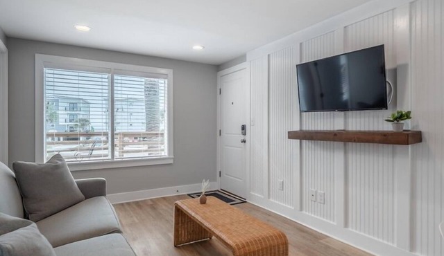 Beach House OKI - Two Bedroom Suite in hotel on Oak Island, North Carolina in Oak Island