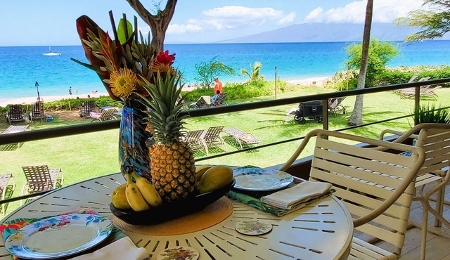 Beachfront unit with Everlasting Memories, Select dates to see discounted rates! in Lahaina