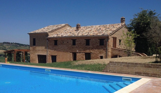 Beautiful private villa for 14 people with A/C, WIFI, private pool, TV and panoramic view in Montegiorgio