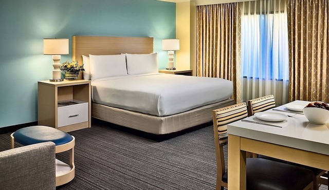 Better Choice For Your Vacation! Accessible location and Spacious unit awaits in Duluth
