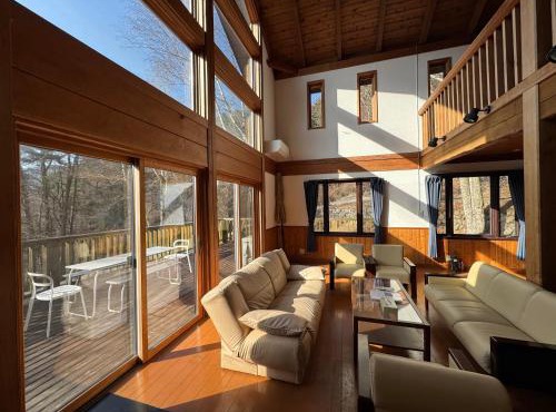 Cabin B vacation house rental Mt Fuji View 3 min lake Saiko 5min drive Lake Kawaguchi