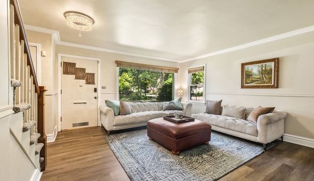 Charming 3-bedroom house with cinema room massage chair in peaceful Evanston in Evanston