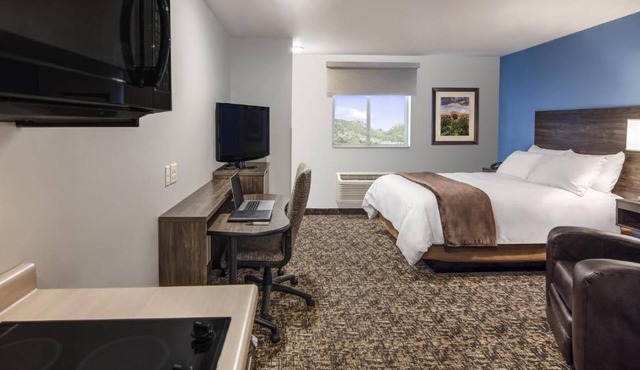 Comfortable and Convenient Location Near Airport and Downtown in Plainfield