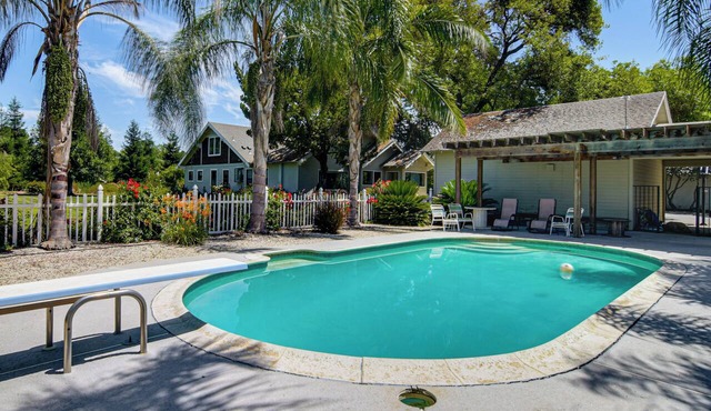 Deck & Fire Pit! Quiet Home Near Sacramento River in Glenn