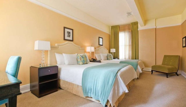 Elegant Queen Room in Downtown Portland in Portland