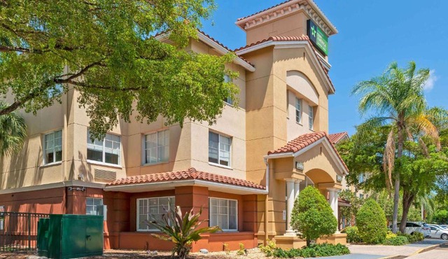 Extended Stay America Premier Suites - Fort Lauderdale - Cypress Creek - Park North in Pompano Beach